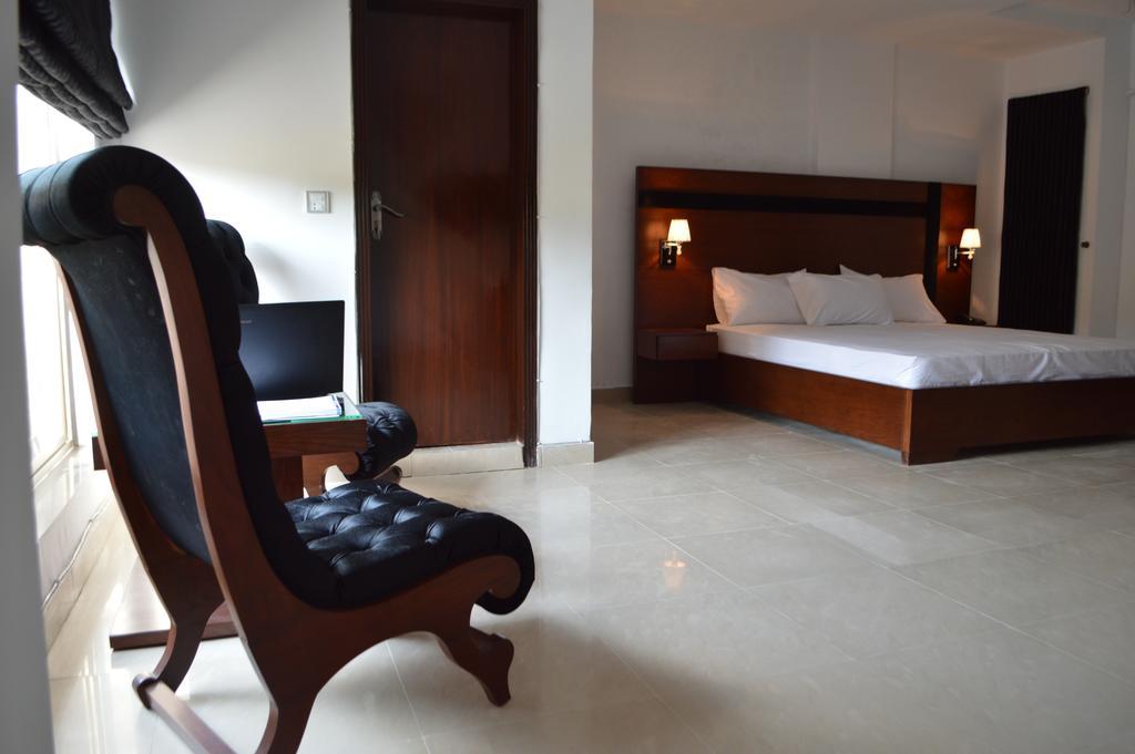Intellectual Inn Hotel Bahria Town Rawalpindi Room photo